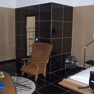 Hotel Saint Trophime 2*, Arles Francia
